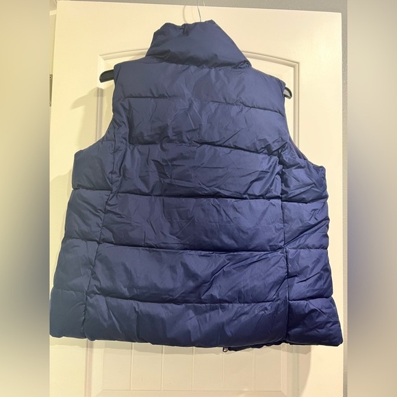 Women’s Old Navy dark blue‎ navy puffy puffer vest plus 1 1X - Picture 2 of 6